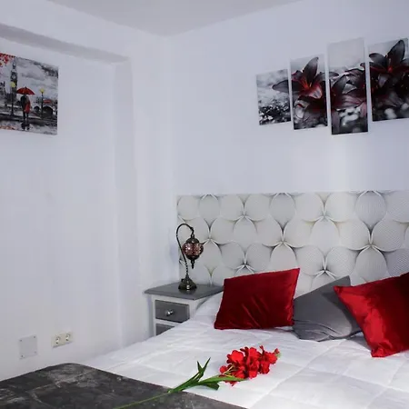 H Juan Guest house Marbella